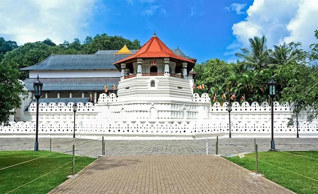 Hotel Suisse Kandy