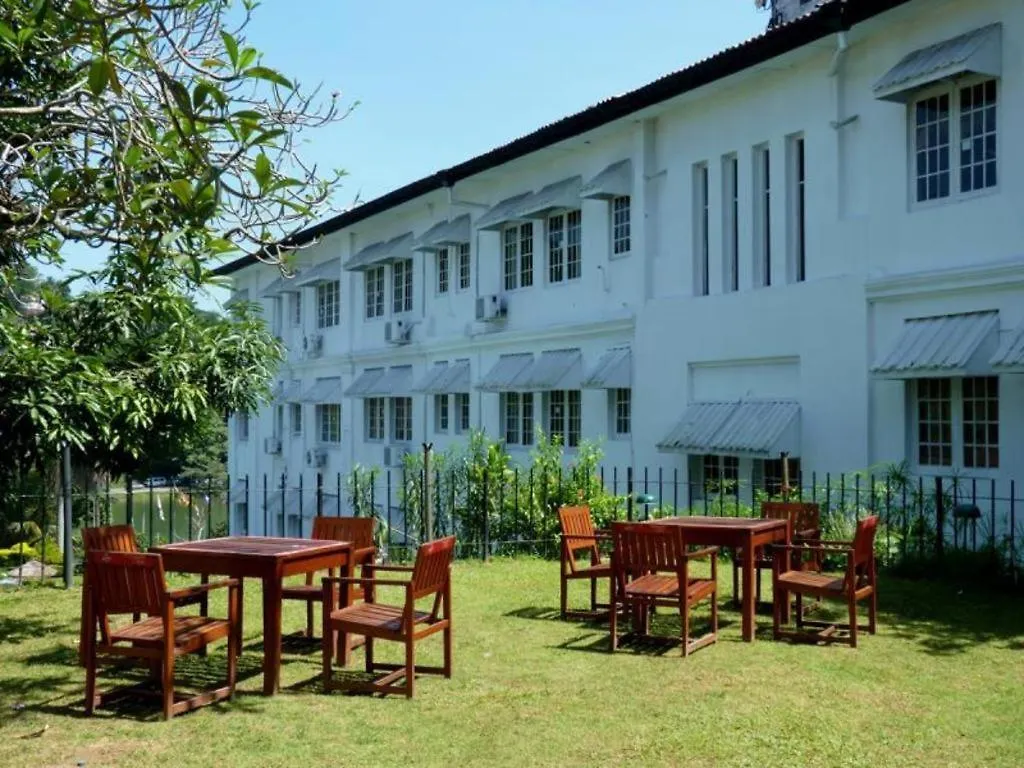 Hotel Suisse Kandy
