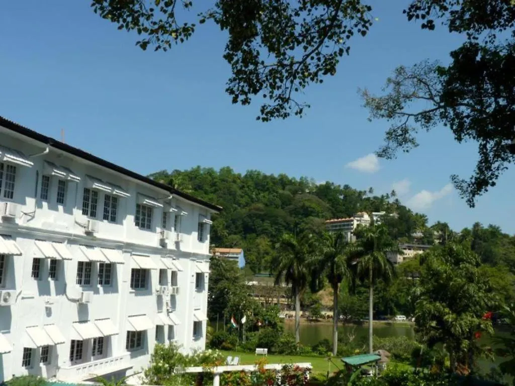 Hotel Suisse Kandy