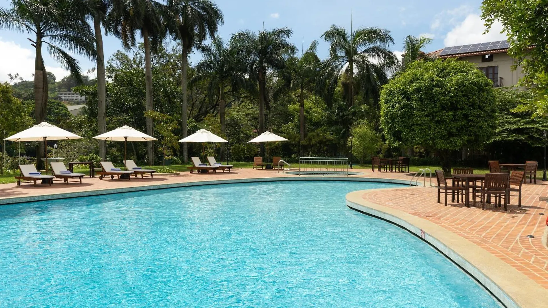 Hotel Suisse Kandy 5*,  Šrí Lanka