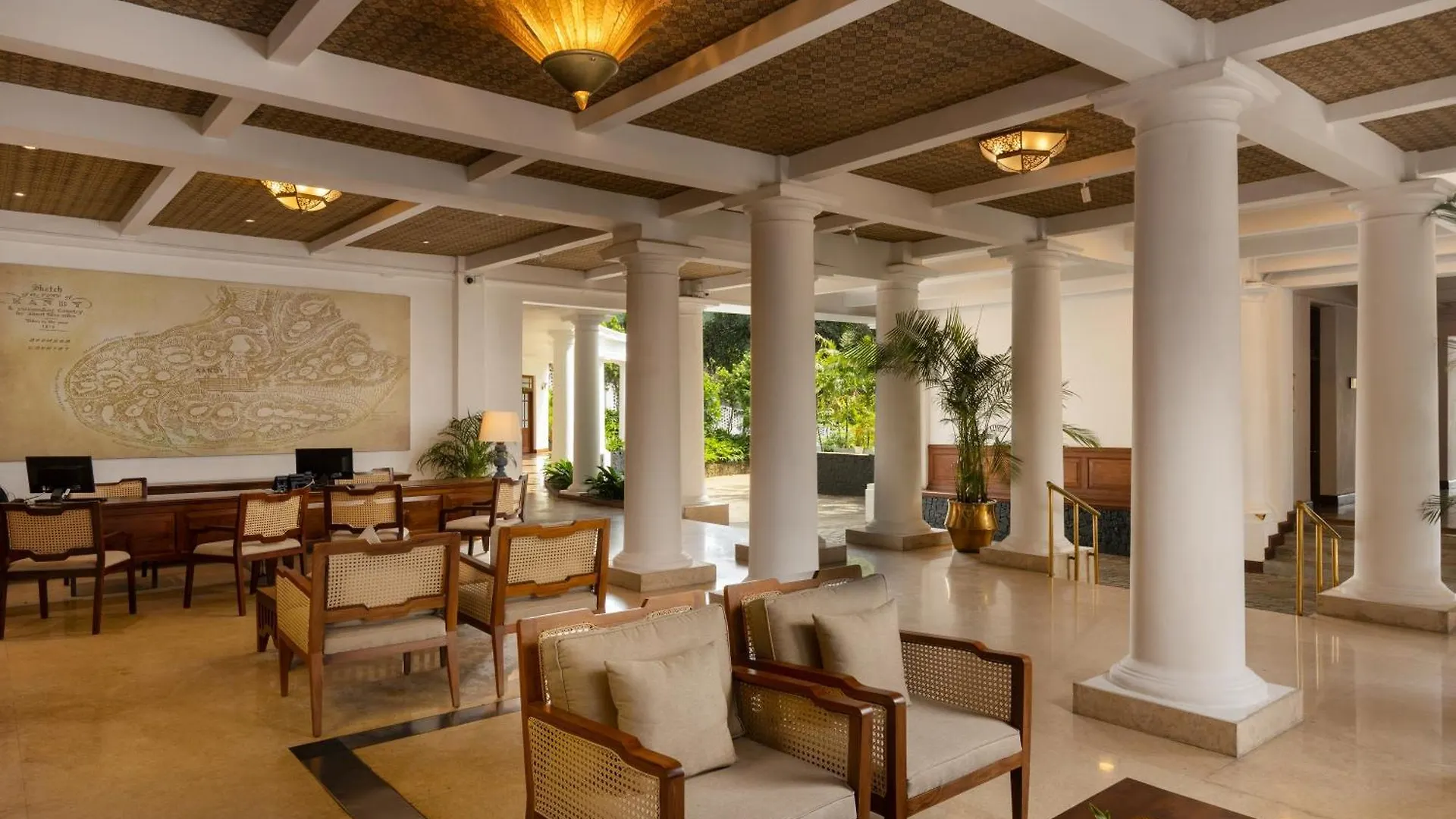 Hotel Suisse Kandy 5*,