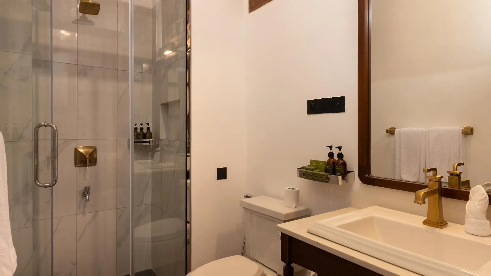 *****  Hotel Suisse Kandy Šrí Lanka