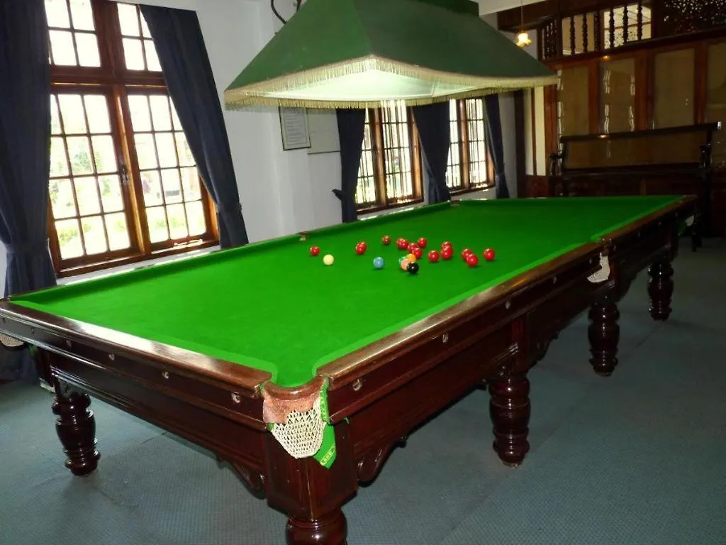Hotel Suisse Kandy 5*,